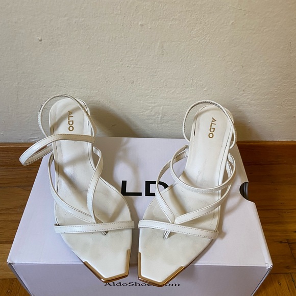 Dressy Aldo Kitten White Heels - Picture 8 of 11